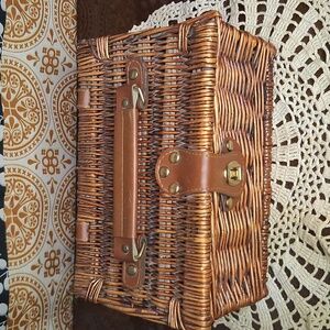 Wicker Basket with Closure